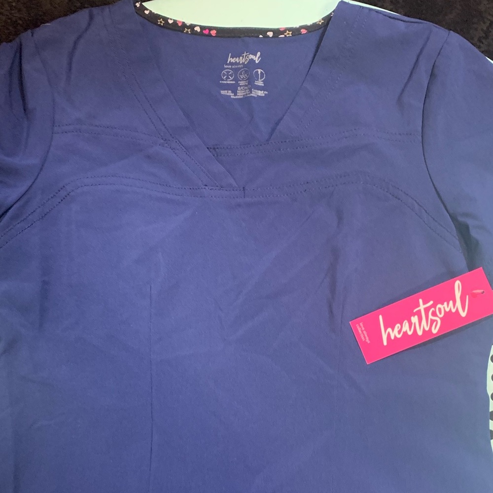 Heart soul Cobalt Blue Scrub Scrubs Top Small NWT New with Tags ๐ท - Picture 7 of 7